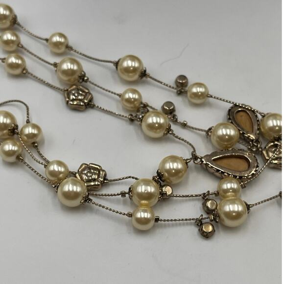 Betsey Johnson Multi Strand
Necklace Faux Pearl Leopard
Rose Statement Goldtone - Picture 6 of 8
